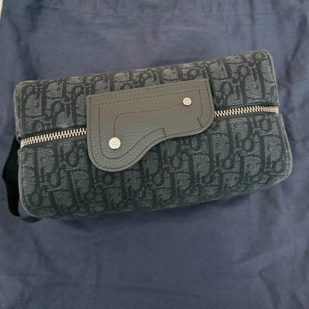 DIOR TOILETRY BAG - Picture 2 of 8